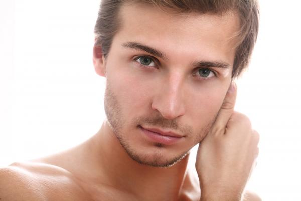 Common Imperfections Covered Up with Male Concealer